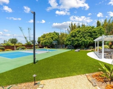 1668 Crest Drive - Photo Thumbnail 59