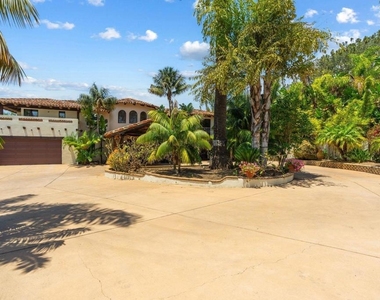1668 Crest Drive - Photo Thumbnail 56