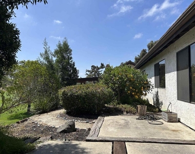 2162 Palmer Drive - Photo Thumbnail 12