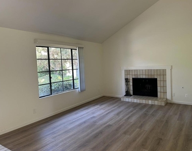 2162 Palmer Drive - Photo Thumbnail 2