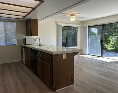 2162 Palmer Drive - Photo Thumbnail 6