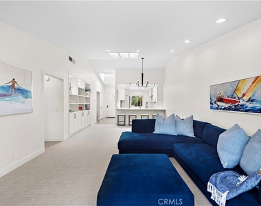 408 Villa Point - Photo Thumbnail 4