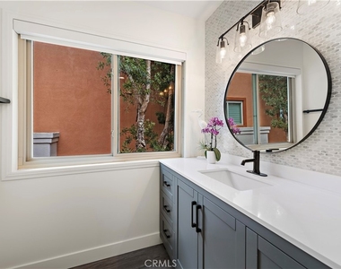 408 Villa Point - Photo Thumbnail 13