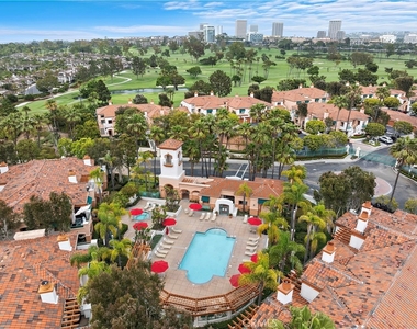 408 Villa Point - Photo Thumbnail 1