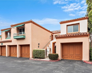 408 Villa Point - Photo Thumbnail 24