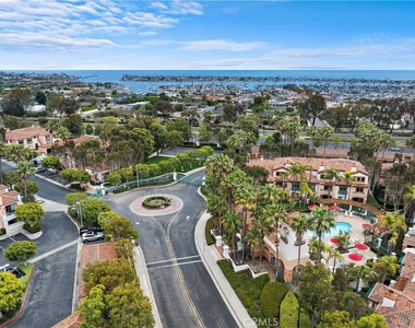 408 Villa Point - Photo Thumbnail 17