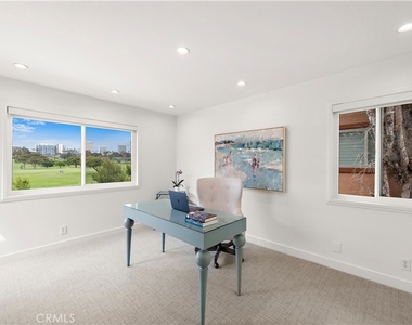 408 Villa Point - Photo Thumbnail 10