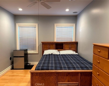 1320 Cedar Street - Photo Thumbnail 2