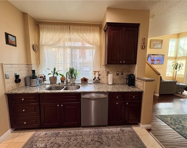8215 E White Oak - Photo Thumbnail 23