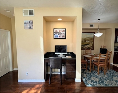 8215 E White Oak - Photo Thumbnail 18
