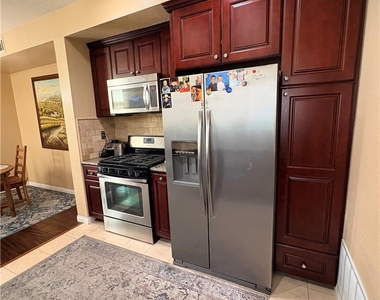 8215 E White Oak - Photo Thumbnail 24