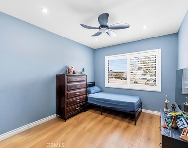 13339 Crocker - Photo Thumbnail 9