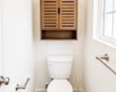 1640 Lakewood - Photo Thumbnail 4
