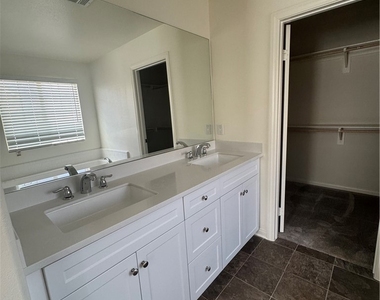 16508 Monteviejo Street - Photo Thumbnail 8