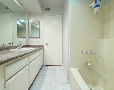 309 California - Photo Thumbnail 28