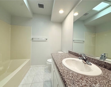 309 California - Photo Thumbnail 27