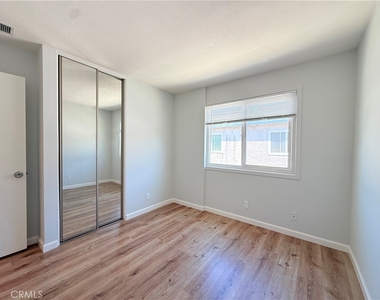 309 California - Photo Thumbnail 32