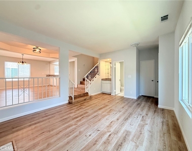 309 California - Photo Thumbnail 6