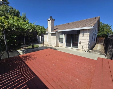 5128 Hereford Ct - Photo Thumbnail 12