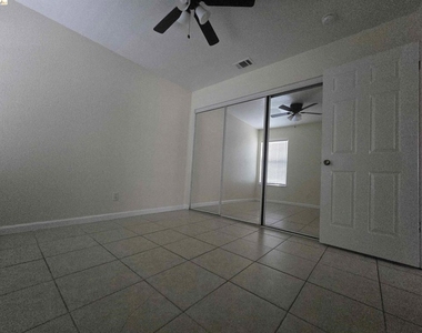 5128 Hereford Ct - Photo Thumbnail 8