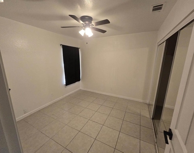 5128 Hereford Ct - Photo Thumbnail 9