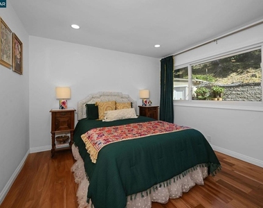 3560 Old Mountain View Dr. - Photo Thumbnail 4