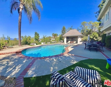 3819 Vista Linda Drive - Photo Thumbnail 1