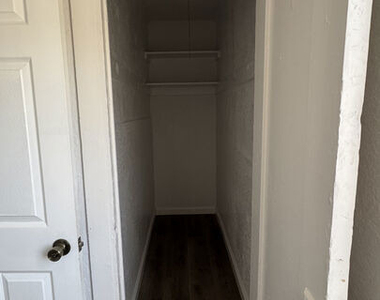 8806 Beach Street - Photo Thumbnail 4