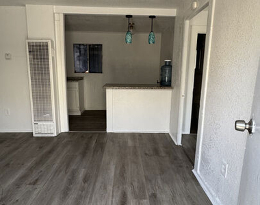 8806 Beach Street - Photo Thumbnail 1