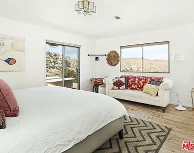 5928 Chula Vista Avenue - Photo Thumbnail 6