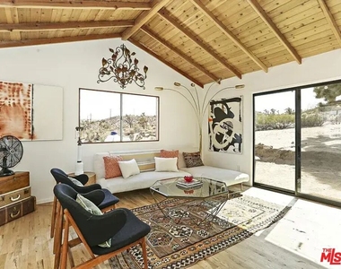 5928 Chula Vista Avenue - Photo Thumbnail 3
