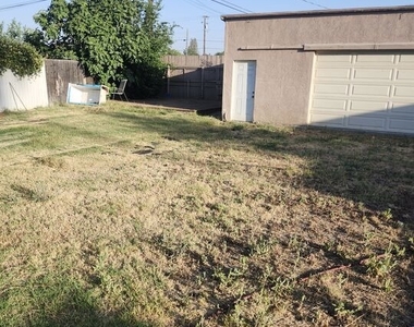 25795 Walker Street - Photo Thumbnail 7