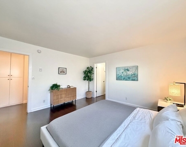 5805 W 8th Street - Photo Thumbnail 8