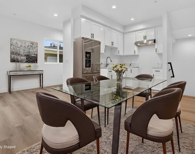 11446 Oxnard Street - Photo Thumbnail 2