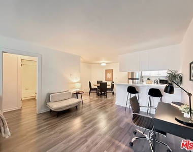 5805 W 8th Street - Photo Thumbnail 5
