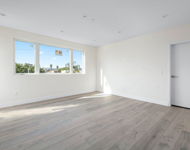 1429 S Bedford Street - Photo Thumbnail 6