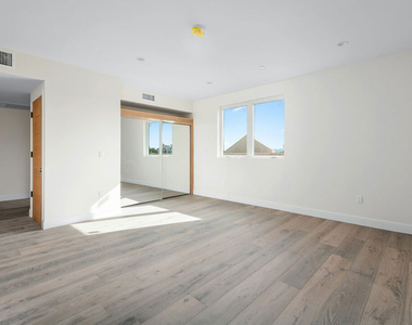 1429 S Bedford Street - Photo Thumbnail 3