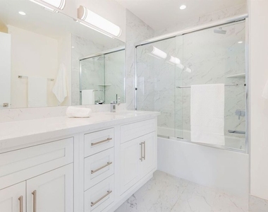 1237 S Holt Avenue - Photo Thumbnail 37