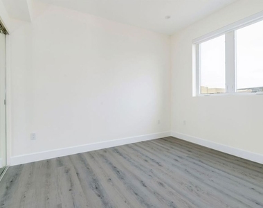 1237 S Holt Avenue - Photo Thumbnail 33