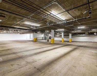 1237 S Holt Avenue - Photo Thumbnail 15