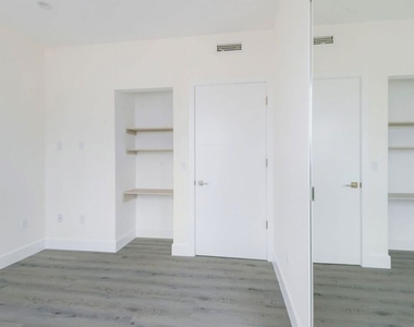1237 S Holt Avenue - Photo Thumbnail 31