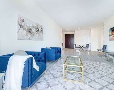 1237 S Holt Avenue - Photo Thumbnail 17