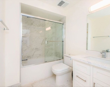 1237 S Holt Avenue - Photo Thumbnail 26