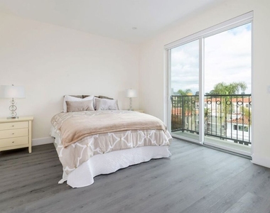 1237 S Holt Avenue - Photo Thumbnail 36