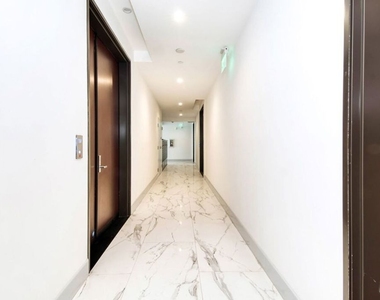 1237 S Holt Avenue - Photo Thumbnail 8