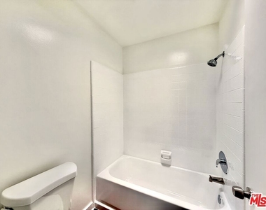 5805 W 8th Street - Photo Thumbnail 6