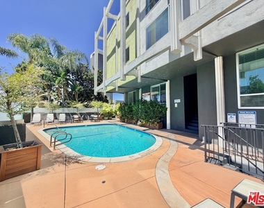 5805 W 8th Street - Photo Thumbnail 12