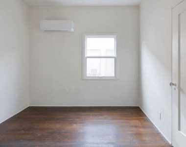 409 N Curson Avenue - Photo Thumbnail 8