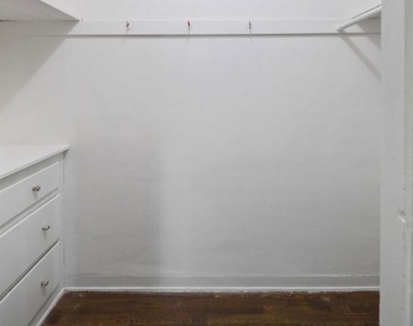 409 N Curson Avenue - Photo Thumbnail 7