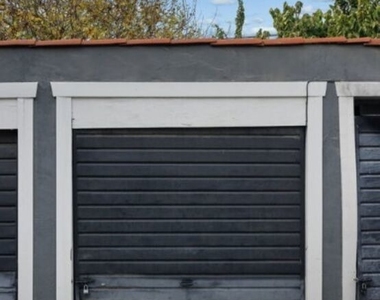 409 N Curson Avenue - Photo Thumbnail 2